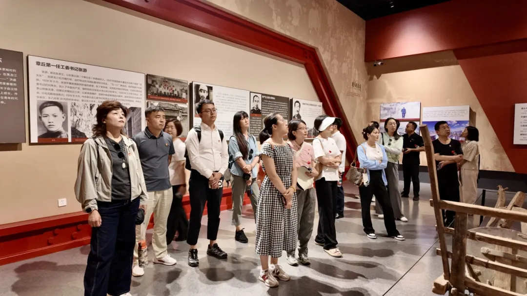 党总支1.jpg 党总支1.jpg