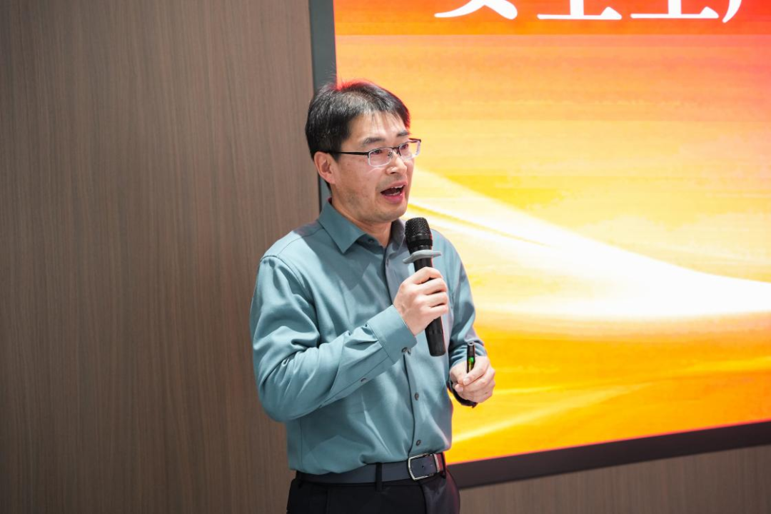 640 (7).png 640 (7).png